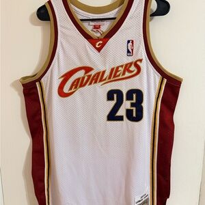 Mitchell & Ness Cavaliers Lebron James 03-04 jersey, sz Mens Large, NWT